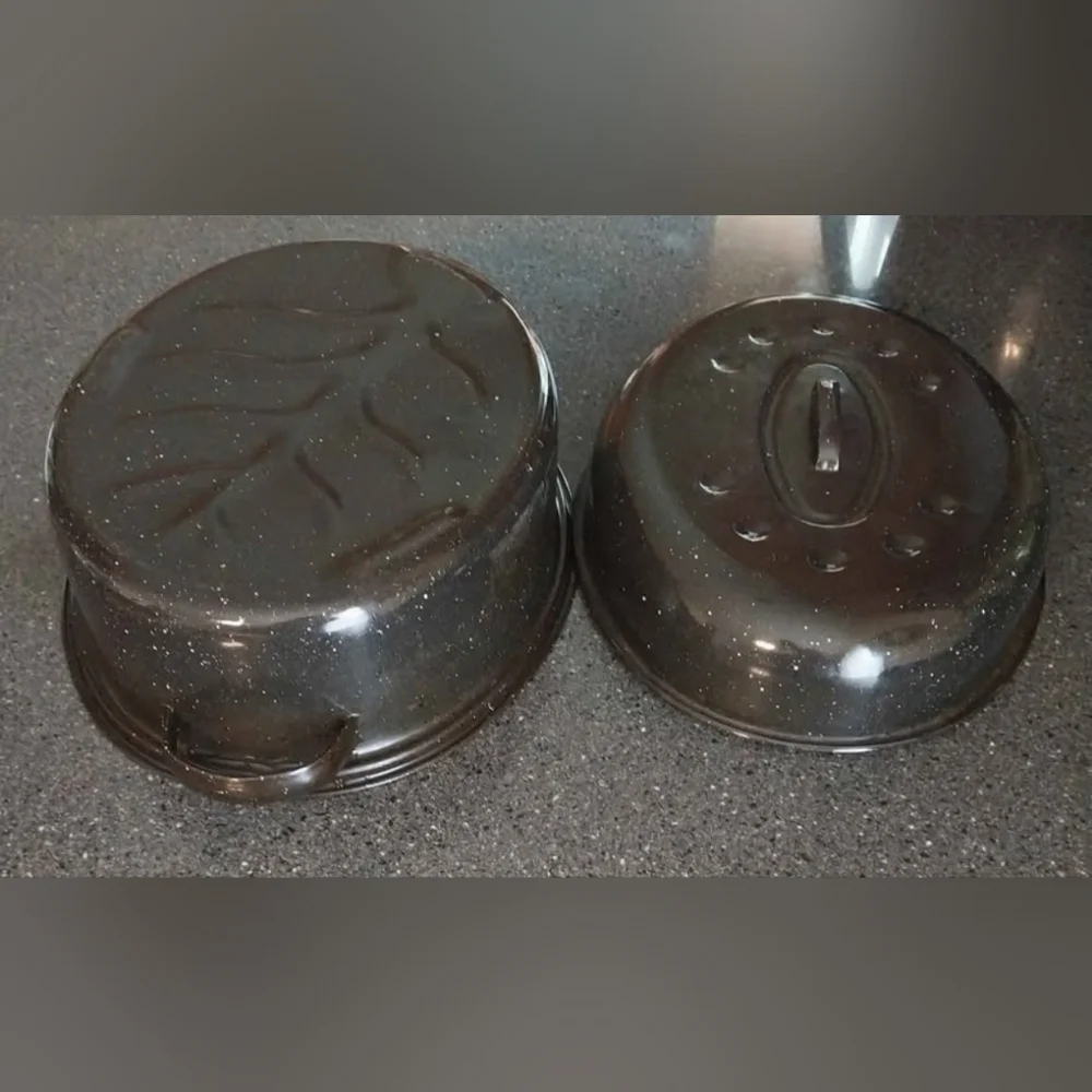 Vintage Enamelware Black Roasting Pan (16x12)